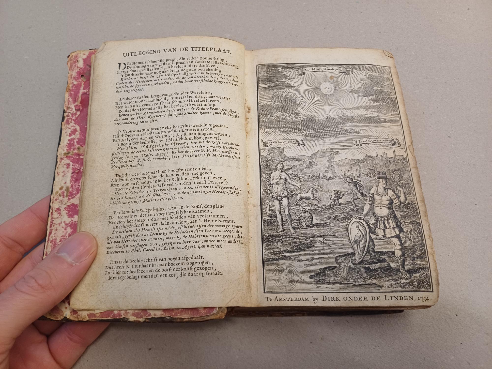  - DE KLEINE PRINT-BYBEL, waar in door verscheide afbeeldingen een meenigte van bybelsche spreuken verklaart werden. Tot vermaak der jeugd, en om te leeren elken zaak naaukeurig af te schetzen, en by haar regte naam te noemen, ook de spreuken der H. Schrift byna zonder moeite in de geheugenis te brengen.