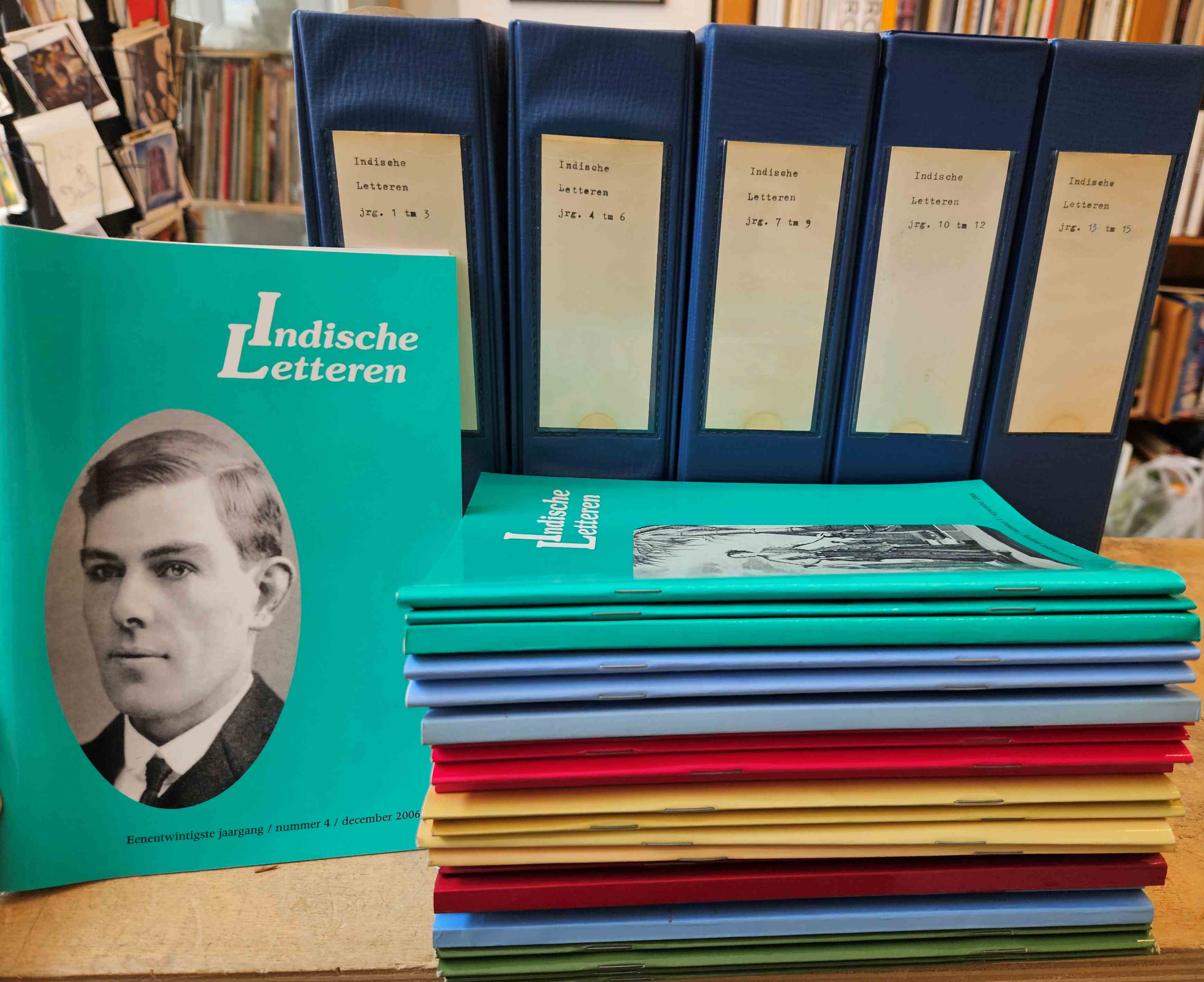 Reggie Baay, Rob Nieuwenhuys en Peter van Zonneveld (e.a., redactie) - Indische letteren. Documentatieblad van de Werkgroep Indisch-Nederlandse Letterkunde. Jaargang 1 t/m 21 compleet