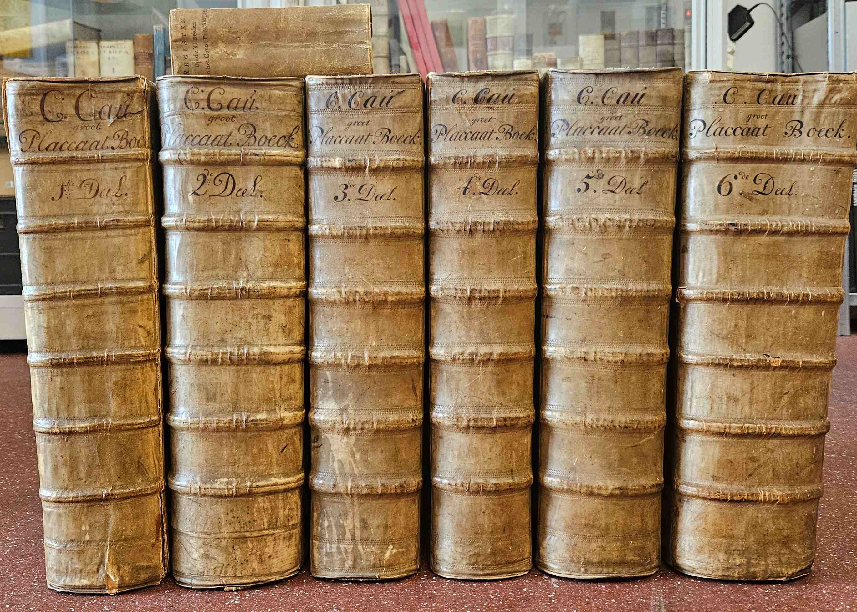 Cau, Cornelis (compiler) - Groot Placaet-Boeck, vervattende de Placaten, Ordonnantien ende Edicten van de Doorluchtige, Hoogh Mog. Heeren Staten generael der vereenighde Nederlanden.... 7 volumes (incl. register)