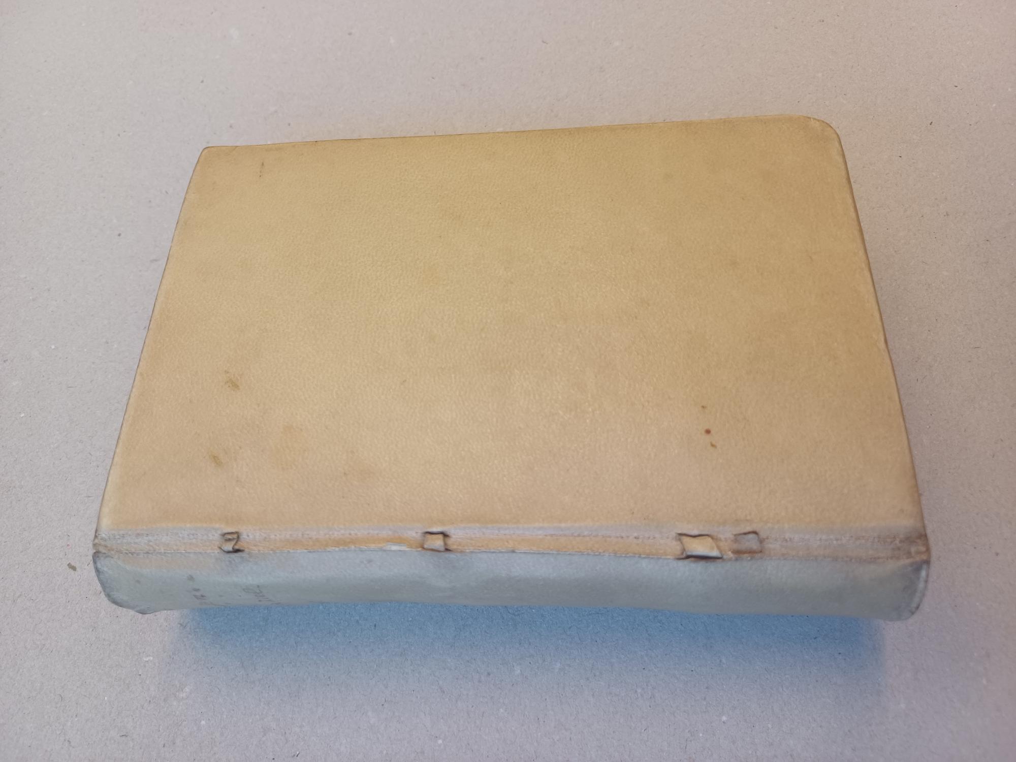  - Iesus / Jesus en de ziel. Een Geestelycke Spiegel voor 't gemoed. Bestaande uyt veertig aangename en Stichtelyke Sinne-beelden. Vervat in drie deelen (Den sesden druck) + Voncken Der Liefde Jesu, Van het Godt-begerende Zielen-Vuur (Den derden druck)
