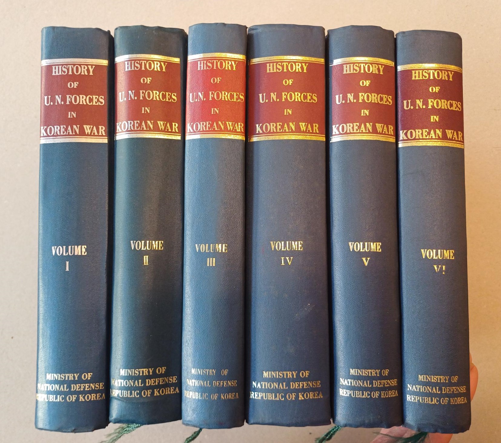 Hung, Yu Jae;  Suk, Lee Hyung e.a. - The History of the United Nations Forces in the Korean War - 6 volumes COMPLETE + SIGNED CARD LEE HYUNG SUK