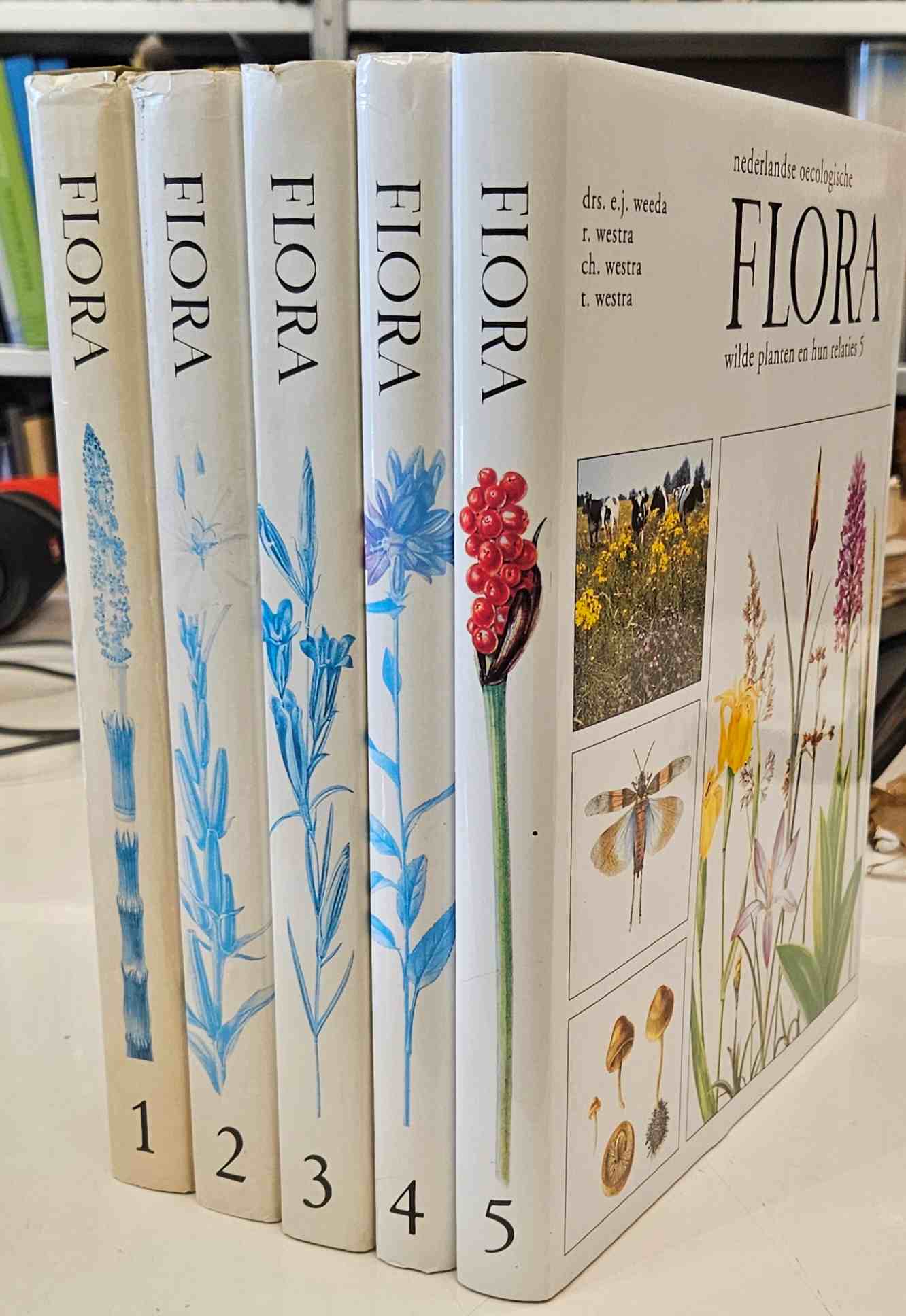 Weeda, E.J. , R.;  , Ch.;  Westra, T. - Nederlandse oecologische flora. Wilde planten en hun relaties. 5 delen.
